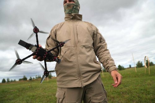 Студенты в РТ могут заключить спецконтракт на год в Войска беспилотных систем