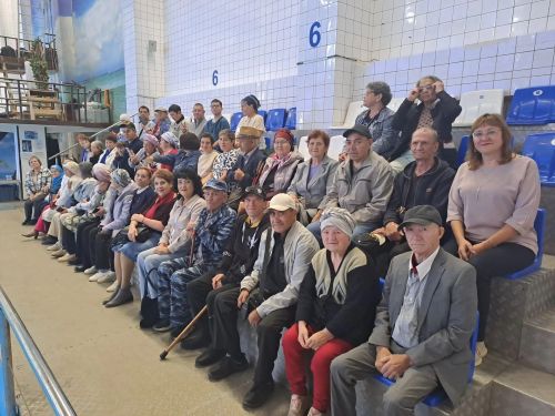 Азнакайлыйлар Чаллы дельфинариена сәяхәт кылды