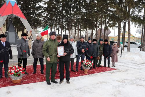 Мы помним, мы гордимся: азнакаевцы отдали дань уважения воинам-интернационалистам