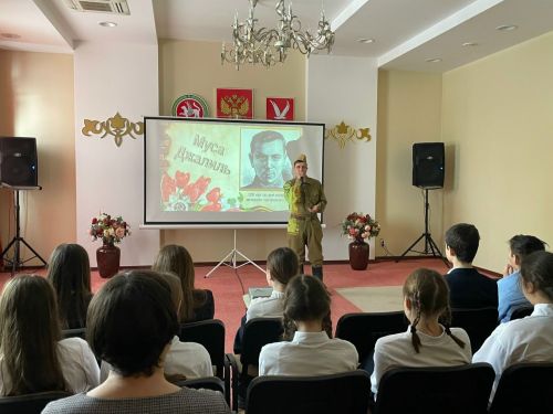 В Азнакаево отметили 120-летие поэта-героя Мусы Джалиля