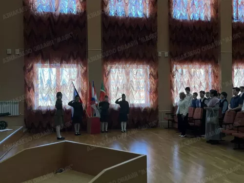 В школах Азнакаевского района прошли Парламентские уроки, посвященные Году труда и доблести