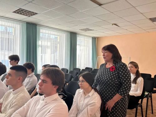 В азнакаевской школе №8 прошел Парламентский урок, посвященный Году воинской и трудовой доблести