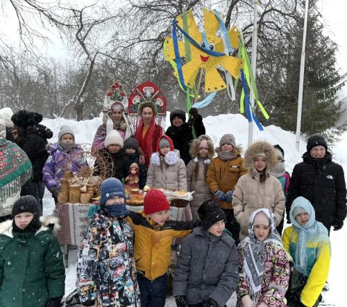 В Актюбинском школе №3 ярко и весело отметили Масленицу