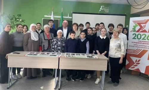 «Трудом и ратным подвигом Отечество мы славим»: в школах района проходят Парламентские уроки