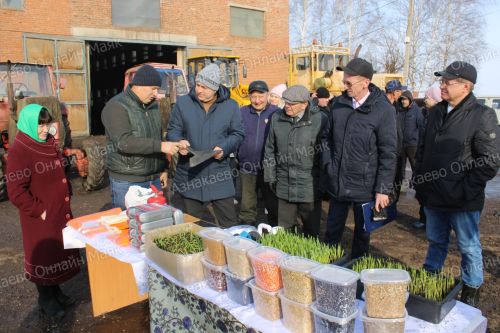 Азнакайда техникаларның язгы кыр эшләренә әзерлеген тикшерделәр