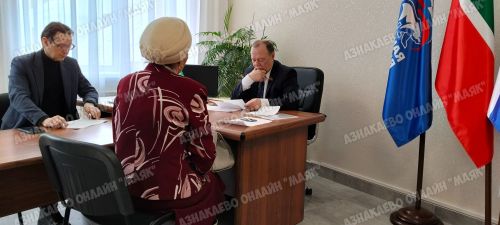 Депутат Госсовета РТ Назип Хазипов провел прием граждан в Азнакаевском районе