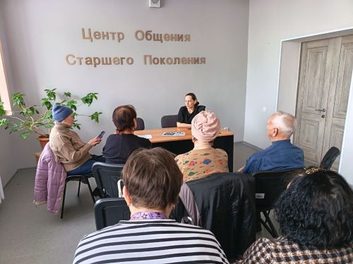 В Азнакаево пенсионеров обучили цифровой грамотности и защите от мошенников