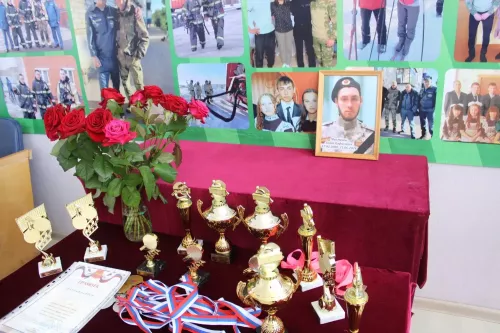 Жители поселка Победы почтили память своего героя