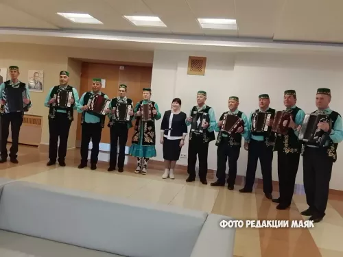 Азнакаевские ветераны с триумфом выступили на фестивале «Балкыш»
