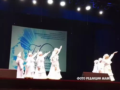 Азнакаевские ветераны с триумфом выступили на фестивале «Балкыш»
