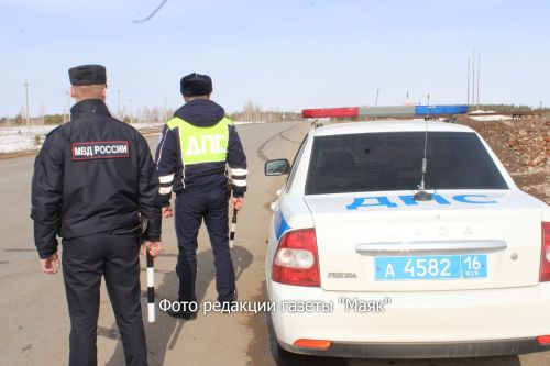 В Азнакаево проходят мероприятия по обеспечению безопасности детей на дорогах
