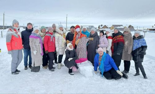 Клиентская служба в Азнакаево встретила Масленицу
