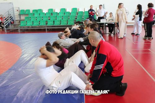 Сәламәтлеккә янә бер адым: район муниципаль хезмәткәрләре ГТО нормативларын тапшырды