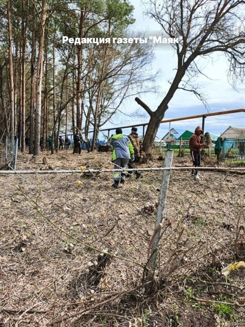 В Алькеево на субботник вышли все – от мала до велика