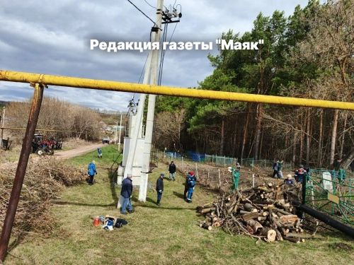 В Алькеево на субботник вышли все – от мала до велика