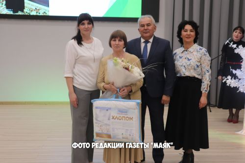 Азнакай шагыйрәсе Сәрвәр Хәнипованың 9 нчы китабы табадан төште