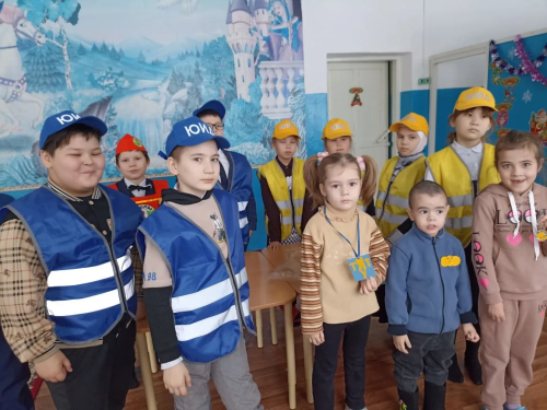 Сарлы яшь инспекторлары юл хәрәкәте иминлеген саклый