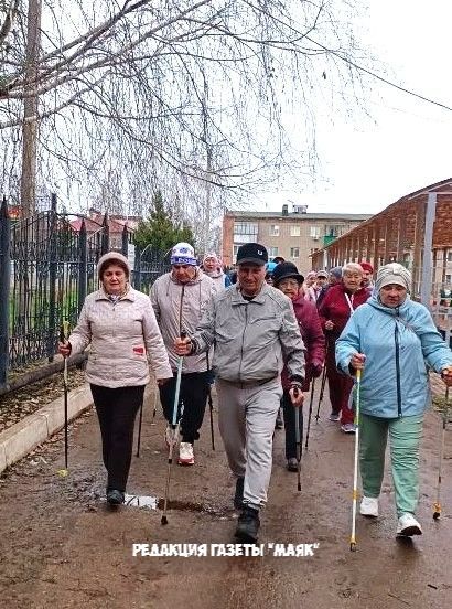Азнакаевские ветераны отметили День здоровья