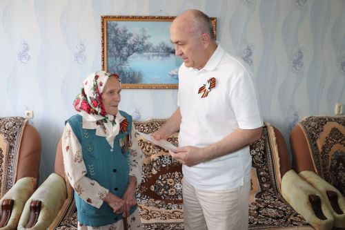Тыл фидакаре Кәтифә Мәрданшина: “Калган гомеремне рәхәттә яшәсәм иде, дип сорадым”
