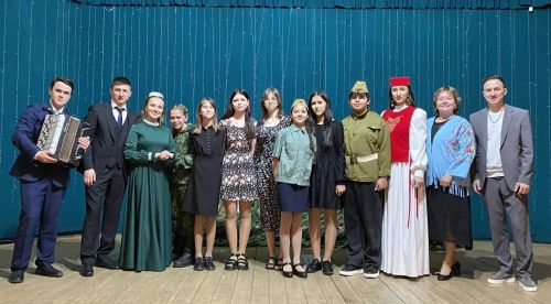 Чубар Абдулда «Йөрәктән – йөрәккә!» хәйрия концерты узды: сугышчыларга ярдәм җыелды