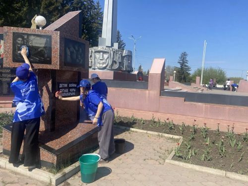 Азнакайда Мәңгелек ут мемориалында зур өмә узды