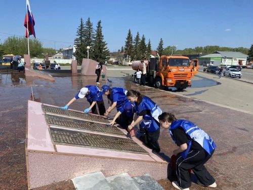 Азнакайда Мәңгелек ут мемориалында зур өмә узды