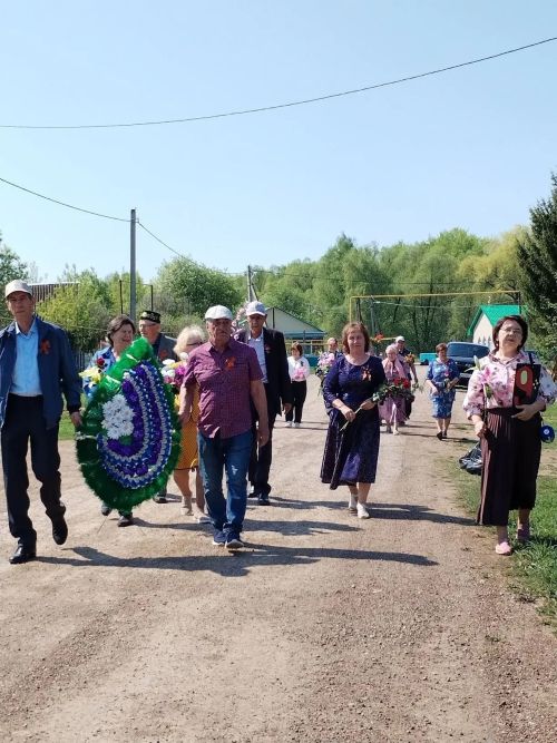 Ирекле авылында митингтан соң сугыш елларына багышланган спектакль куйдылар