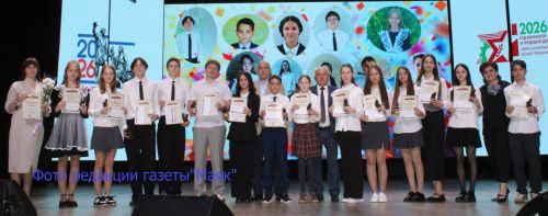 Азнакай районы башлыгы олимпиада җиңүчеләренә грантлар тапшырды