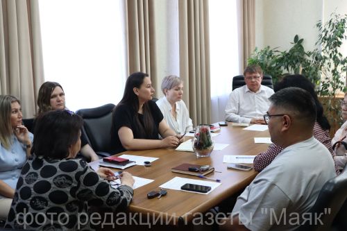 В Азнакаево прошло заседание районной комиссии по профилактике правонарушений среди несовершеннолетних