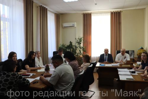 В Азнакаево прошло заседание районной комиссии по профилактике правонарушений среди несовершеннолетних