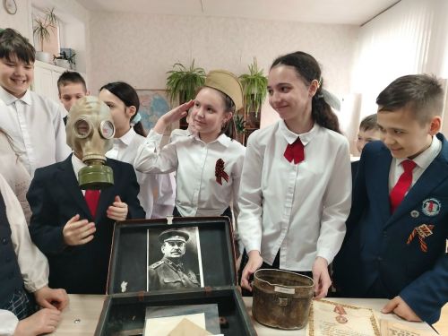 «Исследования в миниатюре: музейный день в лицее»