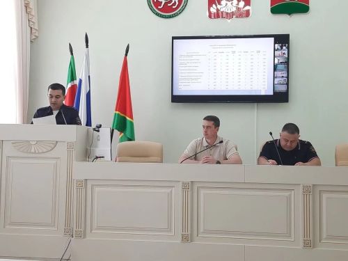 Совещание по безопасности дорожного движения в Азнакаево