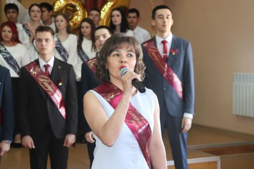 Последний звонок: шаг во взрослую жизнь