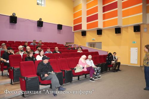 Помощь иностранным гражданам: в Азнакаево прошли адаптационные курсы
