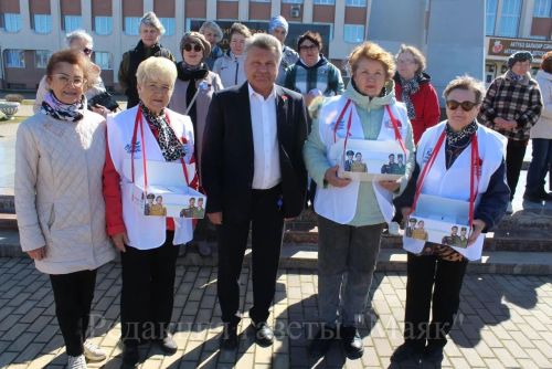 «Красная гвоздика» объединяет поколения: Актюбинский – в центре событий