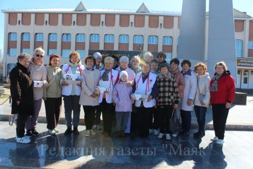«Красная гвоздика» объединяет поколения: Актюбинский – в центре событий