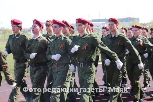 Азнакаевские школьники показали мастерство строевой подготовки