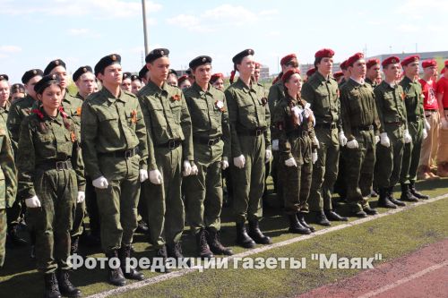 Азнакаевские школьники показали мастерство строевой подготовки