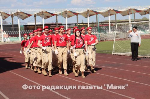 Азнакаевские школьники показали мастерство строевой подготовки