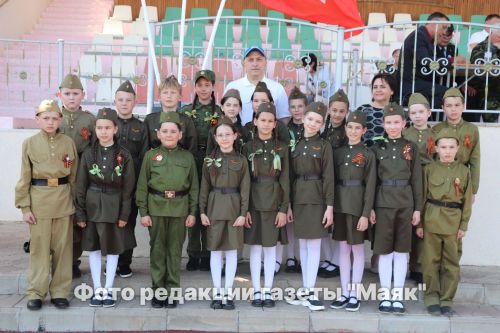 Азнакаевские школьники показали мастерство строевой подготовки