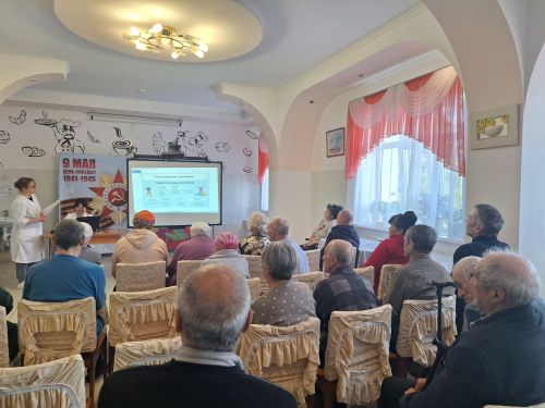 Как гипертония влияет на долголетие? Азнакаевские врачи ответили на этот вопрос на занятиях в Актюбинском доме культуры и доме-интернате