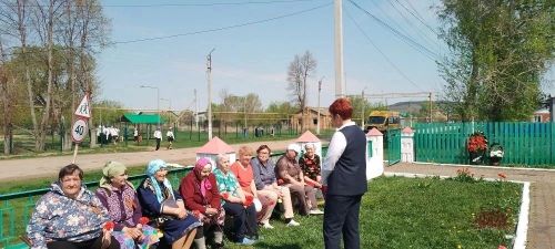 В канун Дня Победы сотрудники Клиентской службы посетили ветеранов в селах Чекан и Победа