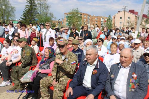 В поселке Актюбинский прошло торжественное мероприятие, посвященное 81-й годовщине Великой Победы