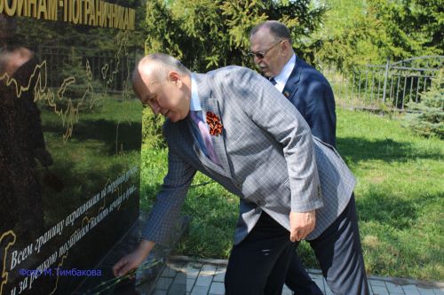 В поселке Актюбинский прошло торжественное мероприятие, посвященное 81-й годовщине Великой Победы