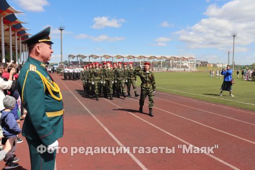 В Азнакаево торжественно отметили День Победы