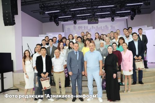 В Азнакаево чествовали медицинских работников