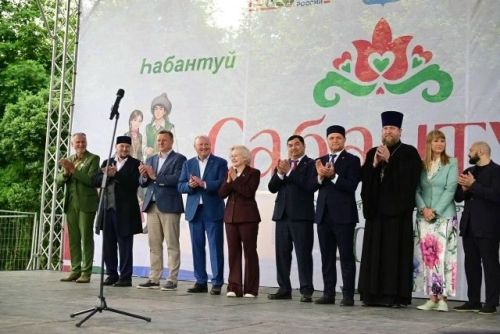 Азнакаевцы достойно представили район на Сабантуе в Ленинградской области