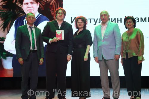 В добрый путь, выпускники!