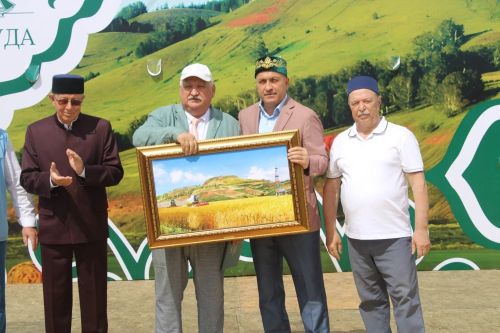 Азнакайда халыклар дуслыгы һәм милли моңнар бәйрәме - Чатыр тау җыены гөрләде