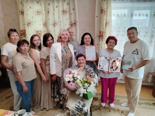 Возраст благородства: история врача, чьи руки помнят тысячи азнакаевских улыбок